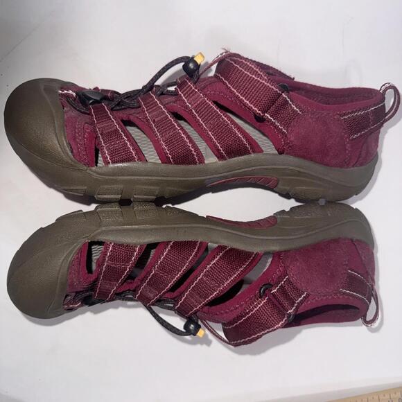 KEEN Newport H2 Mens Burgundy Gorpcore Outdoor Sport Hiking Sandals Shoes Size 6 - Picture 7 of 14